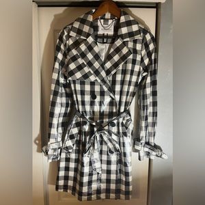 BCBGeneration Raincoat Size Small NWOT